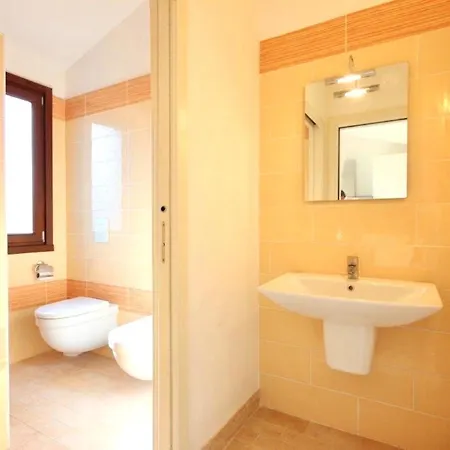 Isa - With Private Pool In Just 500 Meters From The Sea Aparthotel 4*