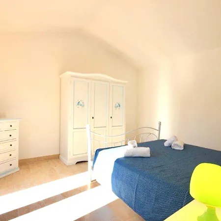 Isa - With Private Pool In Just 500 Meters From The Sea アパートホテル