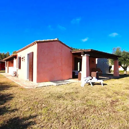Isa - With Private Pool In Just 500 Meters From The Sea 4*