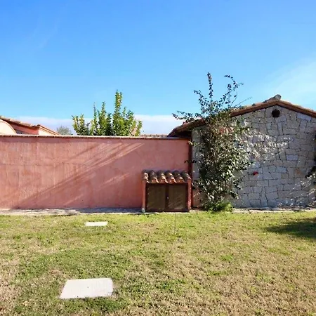 Isa - With Private Pool In Just 500 Meters From The Sea Aparthotel Costa Rei