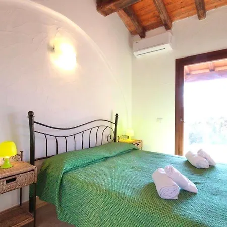 Isa - With Private Pool In Just 500 Meters From The Sea 4* Costa Rei