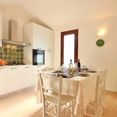 Isa - With Private Pool In Just 500 Meters From The Sea 4* Costa Rei