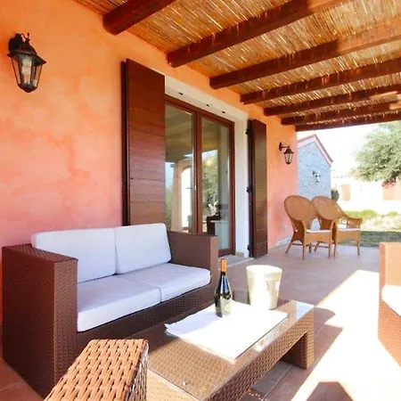 Isa - With Private Pool In Just 500 Meters From The Sea 4* Costa Rei