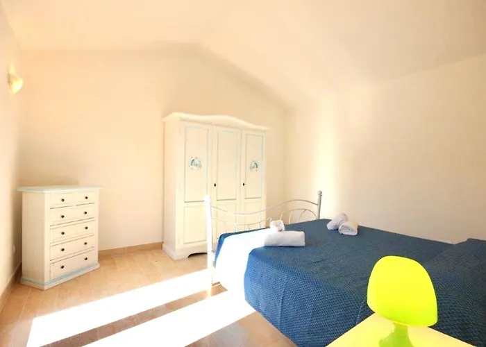 Isa - With Private Pool In Just 500 Meters From The Sea شقة فندقية