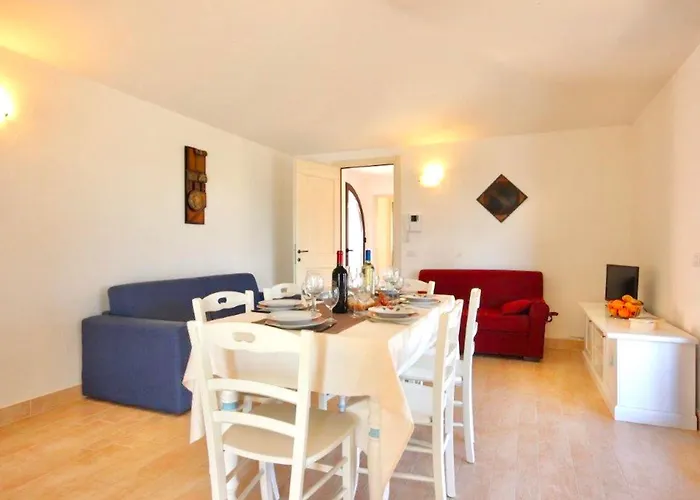 Isa - With Private Pool In Just 500 Meters From The Sea 4*