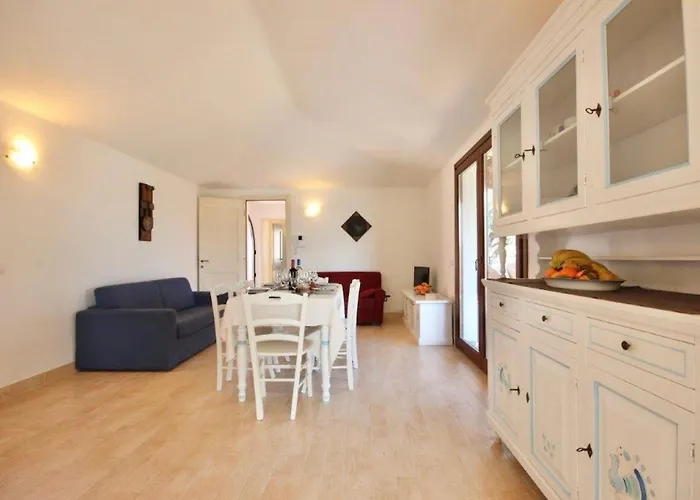 شقة فندقية Isa - With Private Pool In Just 500 Meters From The Sea 4*